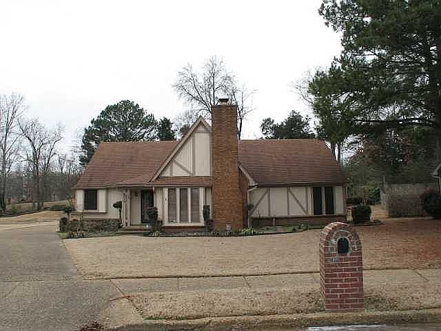 1st image of 8919 Hertford Pl