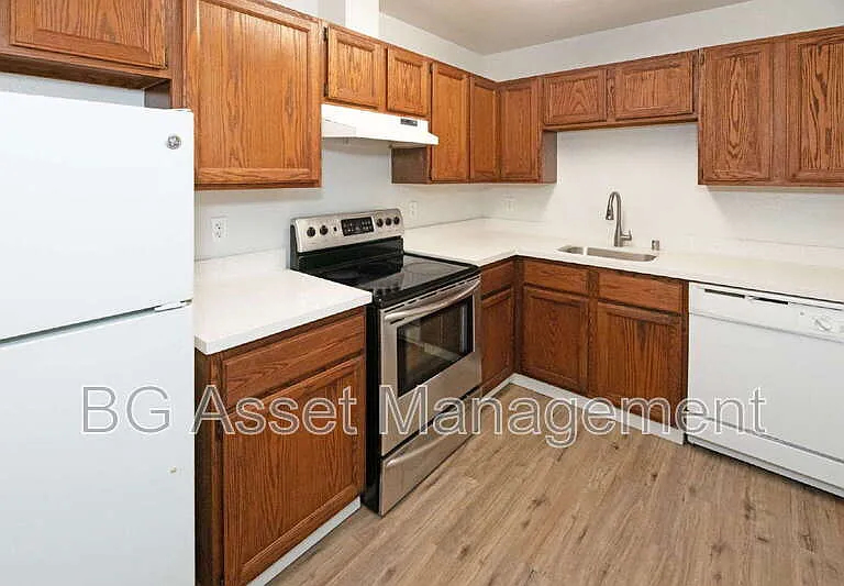 1233 S 56th St #3 — Photo 5
