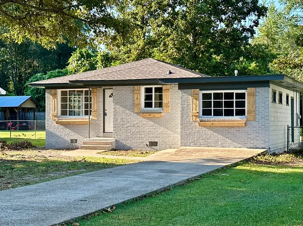 116 Holly Dr, Petal, MS 39465