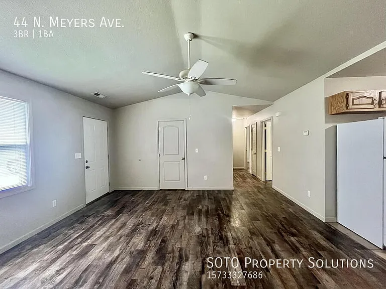44 N Meyers Ave — Photo 6