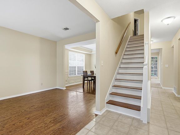 4th image of 4404 Durham Ct
