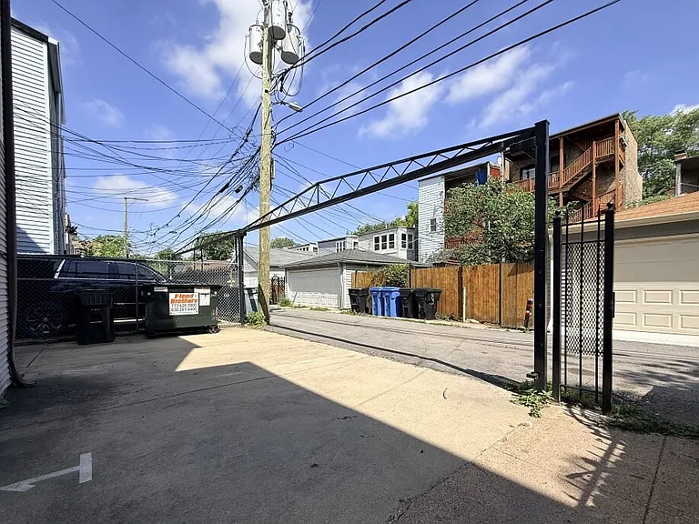 W Cortez St — Photo 11
