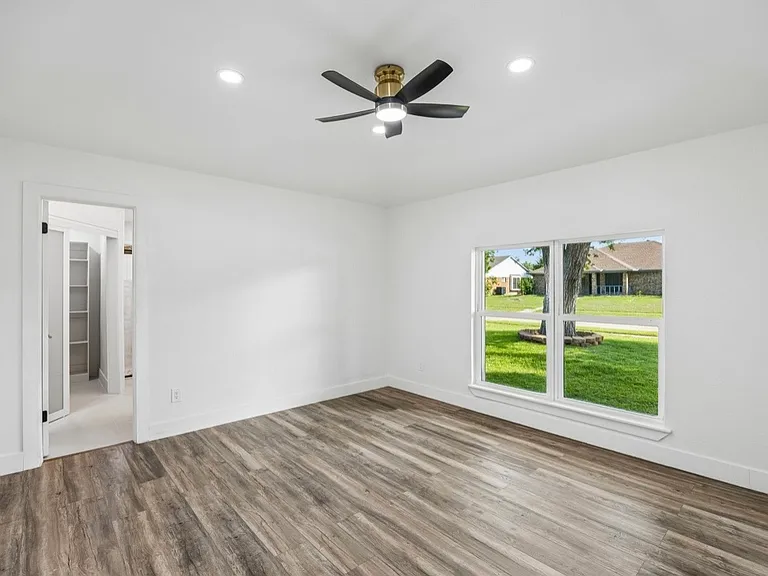 913 Filmore Dr — Photo 16