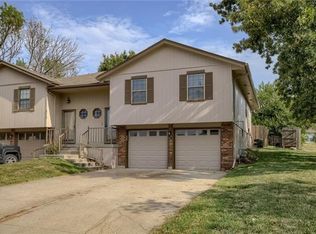 815 Southview Ter, Pleasant Hill, MO 64080