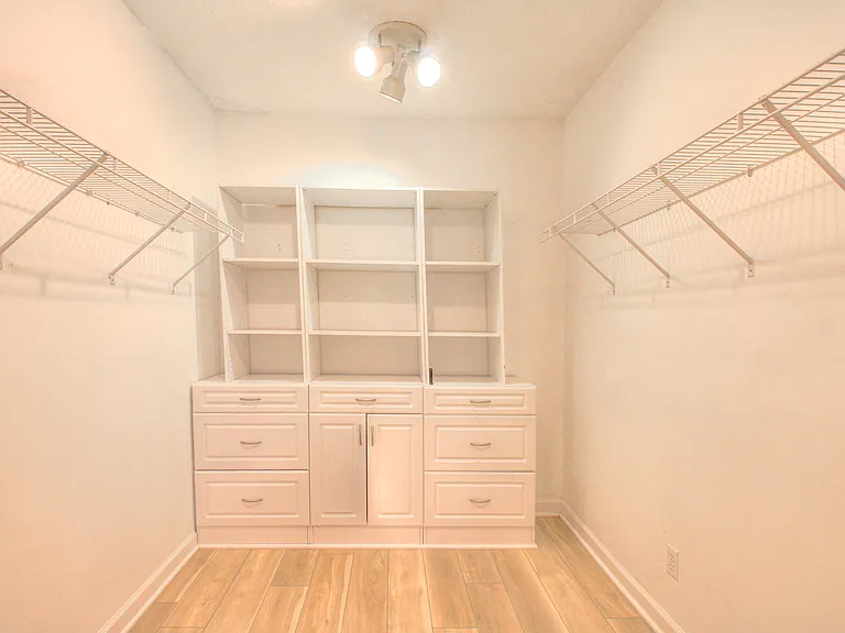 1112 Willoughby Rd — Photo 13
