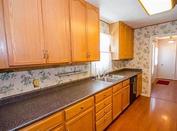 5th image of 189 Riverview Ave