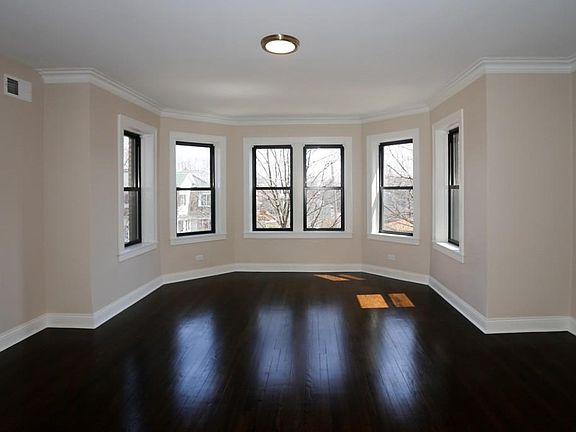 2nd image of 4447 N Rockwell St