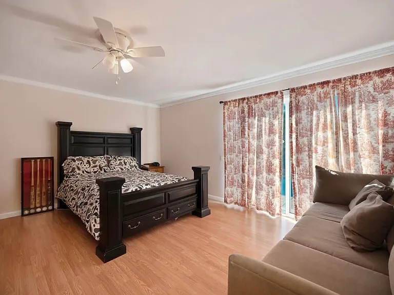 9349 Blue Oak Dr — Photo 2