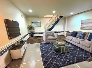 198 Scholes St #1B, Brooklyn, NY 11206