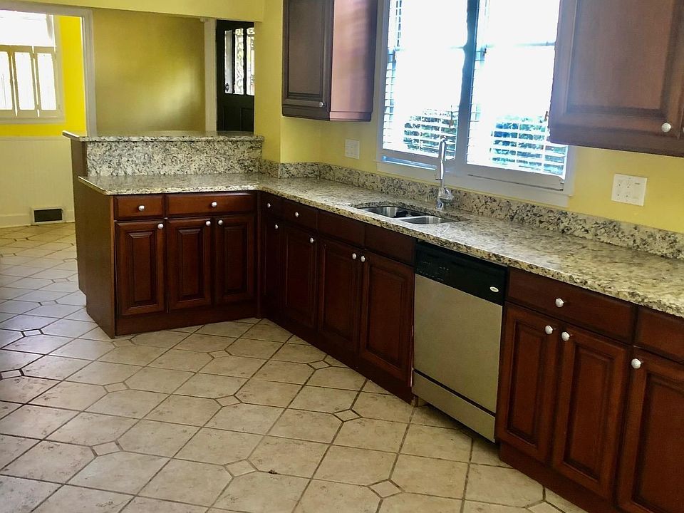 1907 Pendleton St Columbia SC Zillow