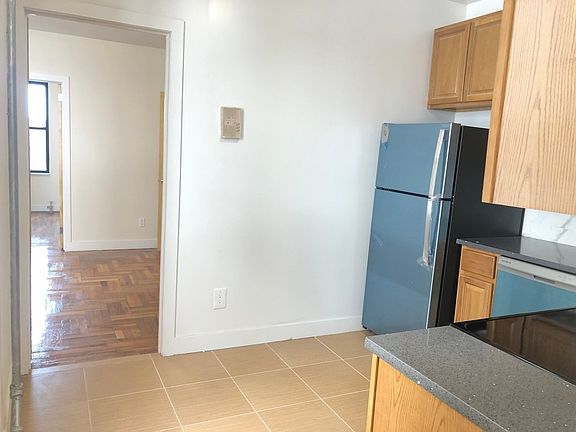 4th image of 32-34 41st St #3