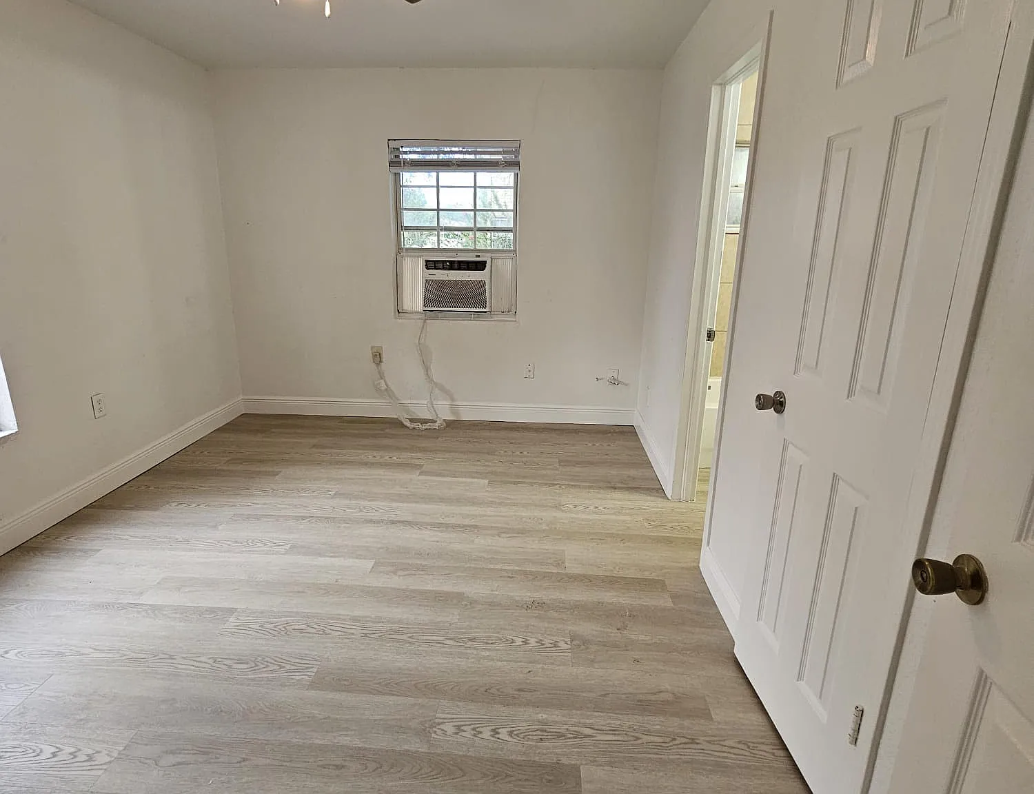 2 bed, 650 sqft, $1,050 — Photo 4