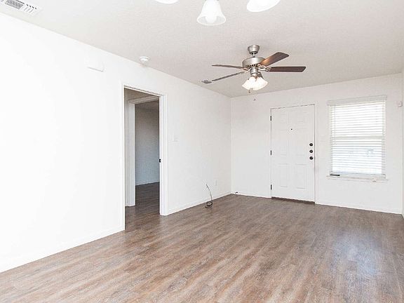 5th image of 6705 University Village Way #B