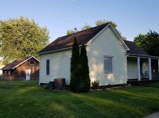 318 N Main St, Hanna City, IL 61536