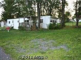 75 Peach Tree Ln, Oakland, MD 21550