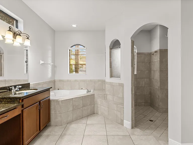 224 Volterra Way — Photo 29