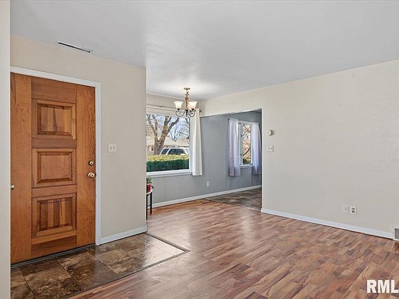 3rd image of 1905 N 21st St