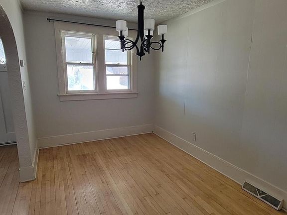 4th image of 5817 W Vliet STREET #5819