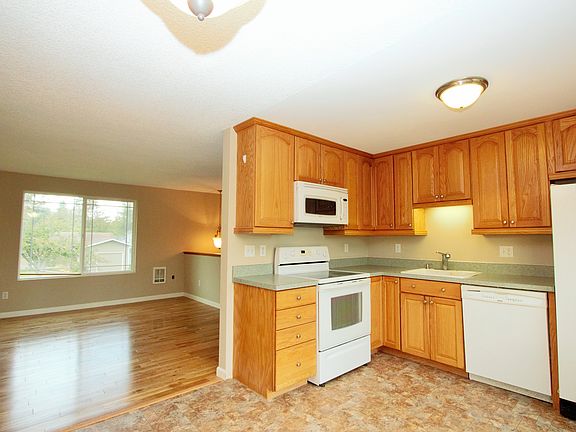 4th image of 5830 132nd Pl NE