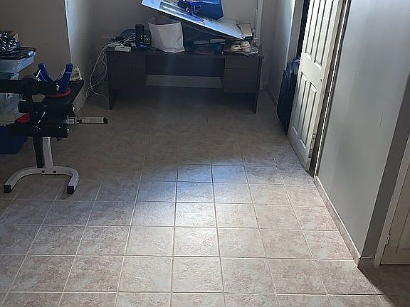 3rd image of 36 Pickwick Dr N