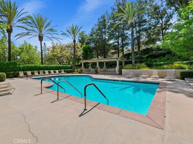 43065 Avola Ct — Photo 32