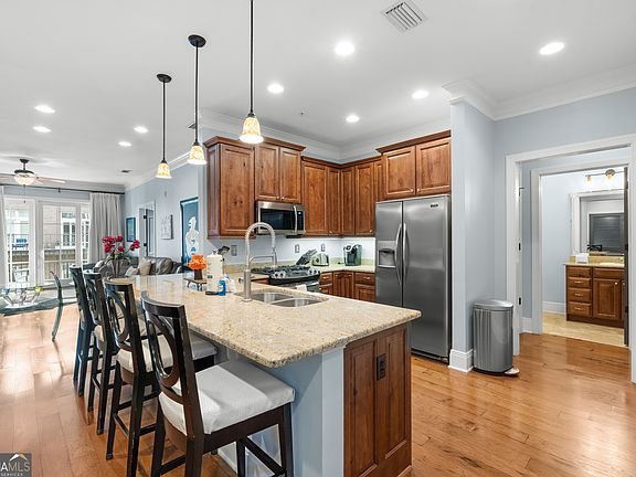 5th image of 165 Bay St #402W