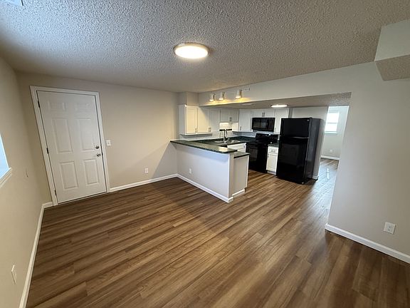 4th image of 3935-3944 Jaq Mar Ct