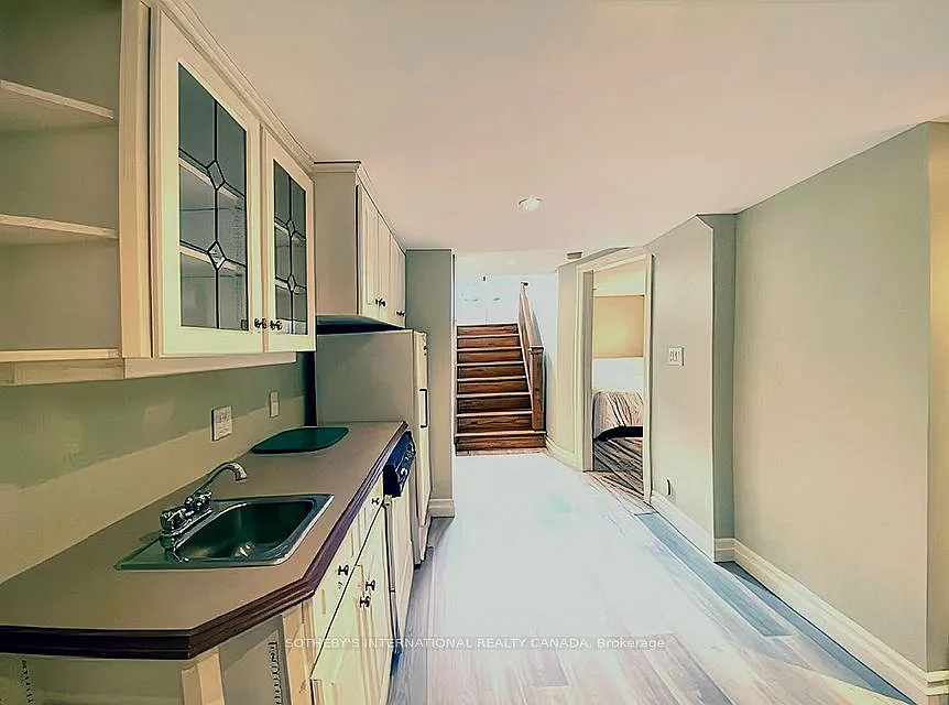 Building Photo - 21 Melgund Rd #MAIN LOWER