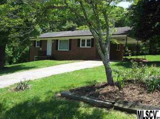 1033 Celebrity Ln, Granite Falls, NC 28630