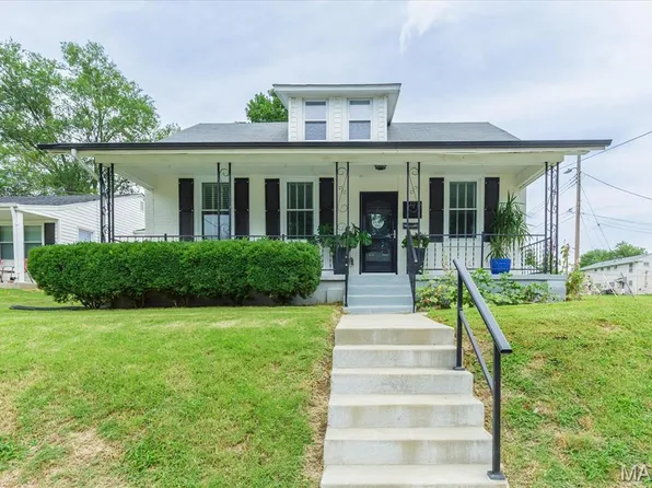 1718 Gallaher Ave, Saint Charles, MO 63301