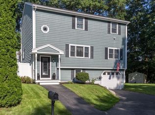 60 Oak Knoll Rd, Lowell, MA 01852