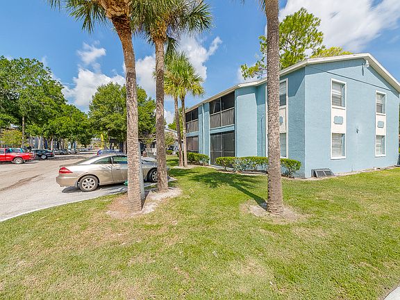 2nd image of 2541 N Alafaya Trl APT 77