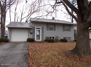 14 SW Crescent Dr, Mount Vernon, IL 62864