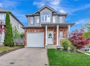 869 Laurelwood Dr, Waterloo, ON N2V2X8