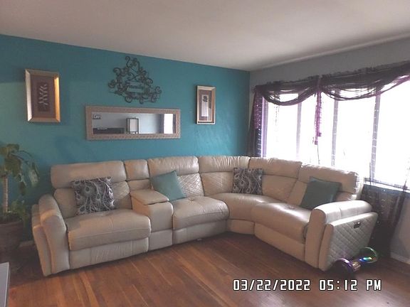 2nd image of 815 E Hively Ave