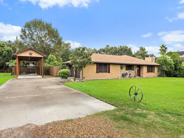156 Ridgewood St, Bridge City, TX 77611