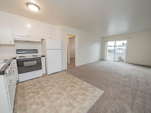 3rd image of 1635 Julia St #6