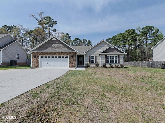 4th image of 709 Cattail Court