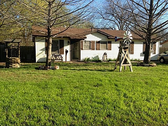 1st image of 123 W Denton Dr