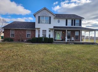 13500 Mehgan Ln, Highland, IL 62249