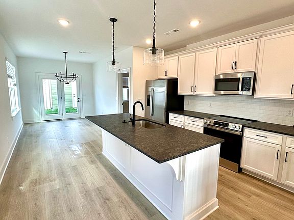 3rd image of 216 Fletchers Way