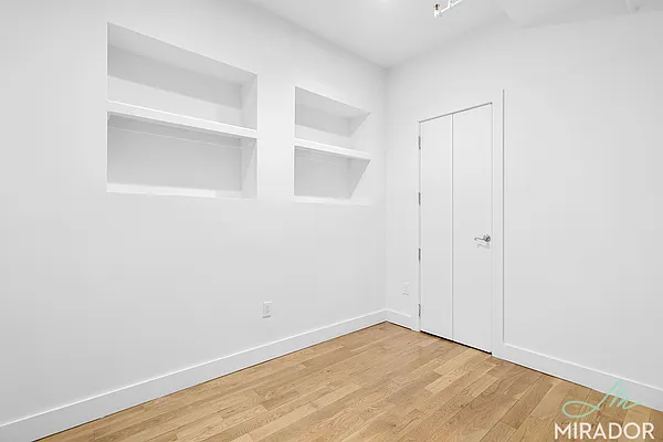 Rented by Mirador Real Estate | media 13