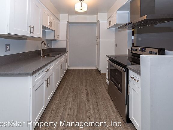 3rd image of 620 Coronado Ave #7