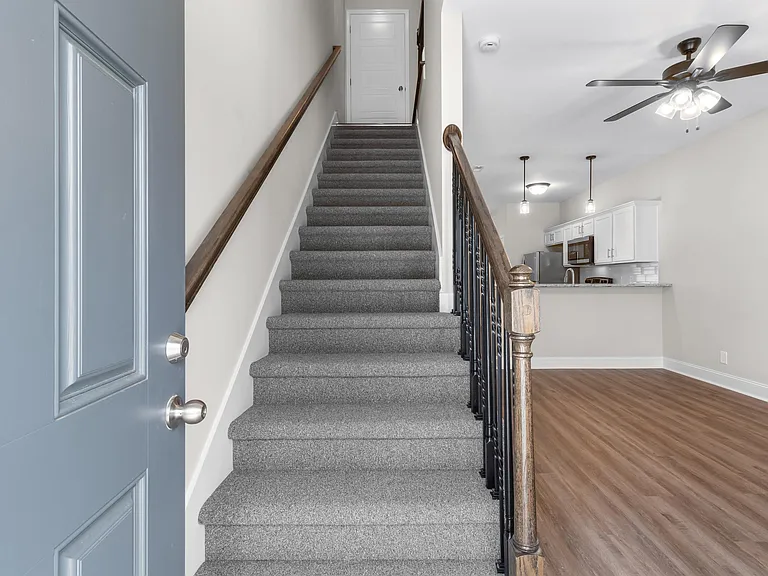 202 Burch Rd #B-5 — Photo 1
