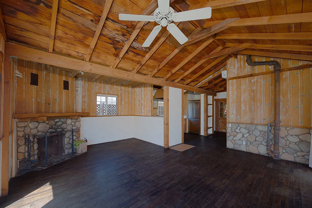 Building Photo - 241 Cahuenga Dr