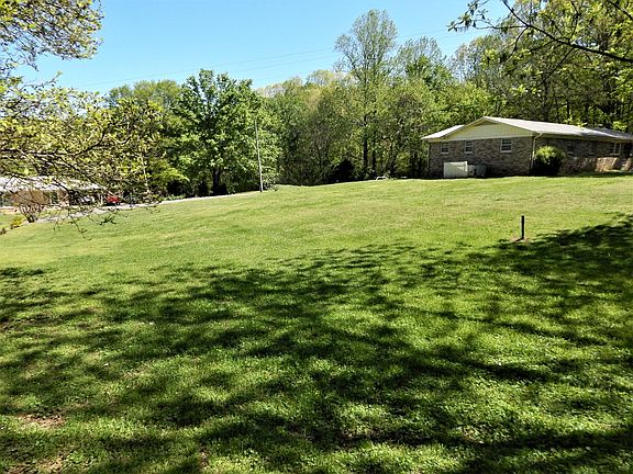 5th image of 421 W Martin Rd