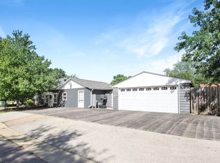 401 Pershing Ave, Machesney Park, IL 61115