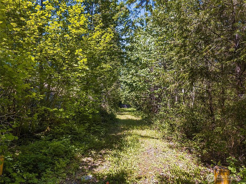 3rd image of 23622 SE 32nd Way