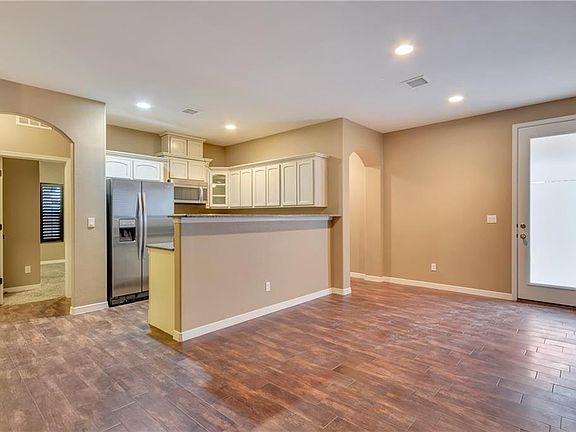 4th image of 14652 Boer Trail Ave