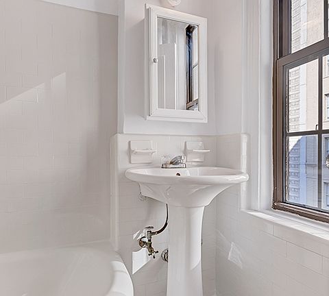4th image of 52 Clark St APT 6S